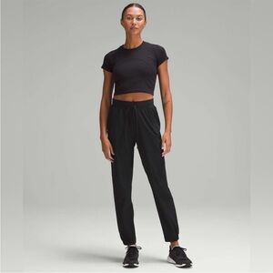 NWOT Lululemon License to Train High-Rise Pant in Black Size 6